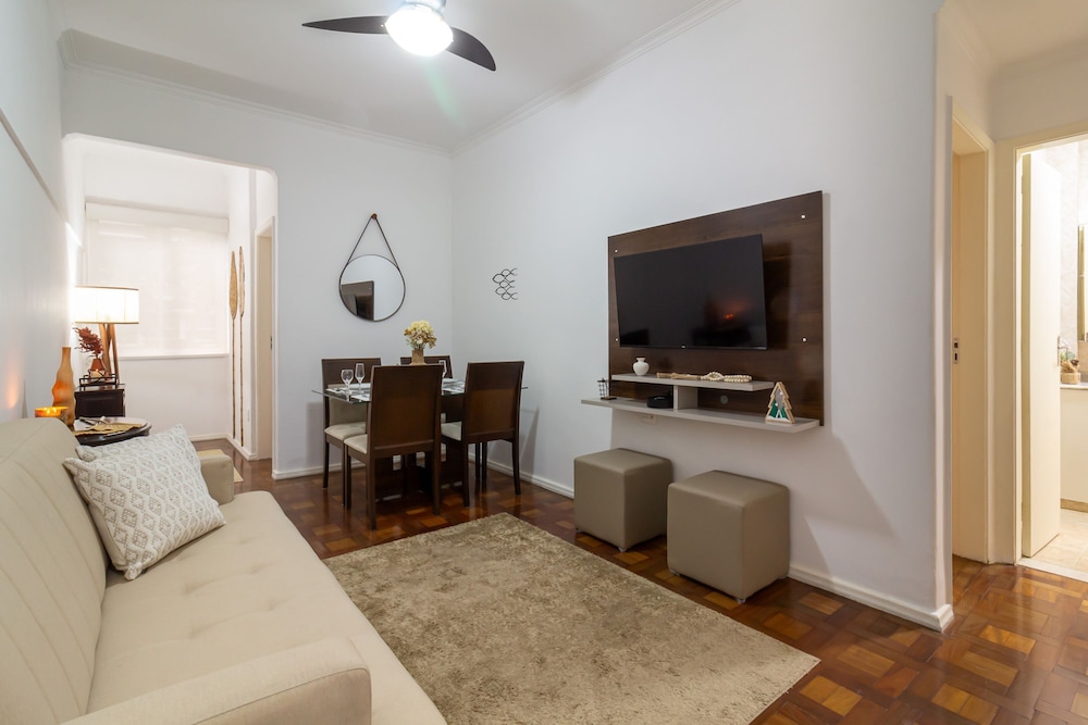 Comfort in Copacabana 9 Minutes From the Beach Cj202