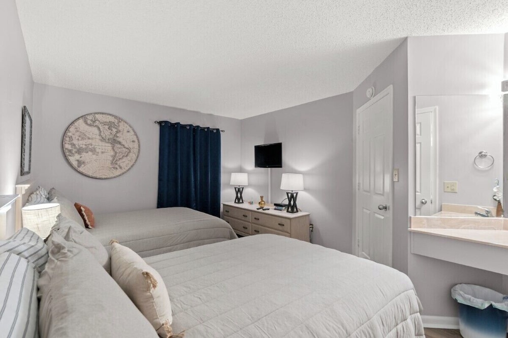 Units at Ocean Forest Plaza by Elliott Beach Rentals