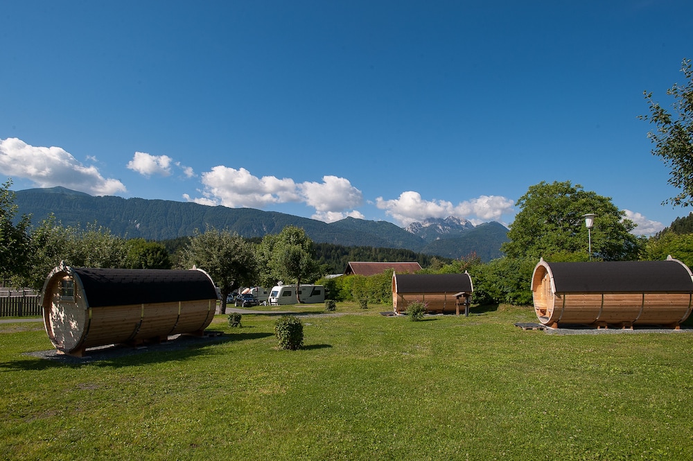 Schluga Spa Apartments & Mobile Homes