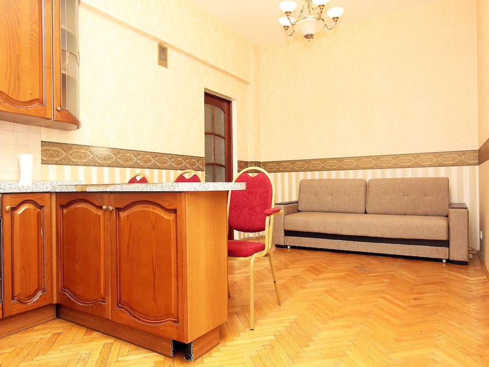 ApartLux na Ploshadi Pobedy