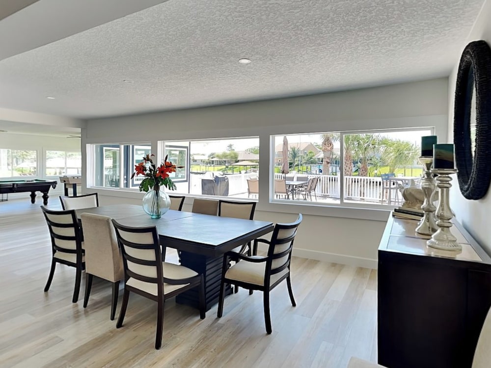 Dolphin View Oasis by Distinctive Beach Rentals