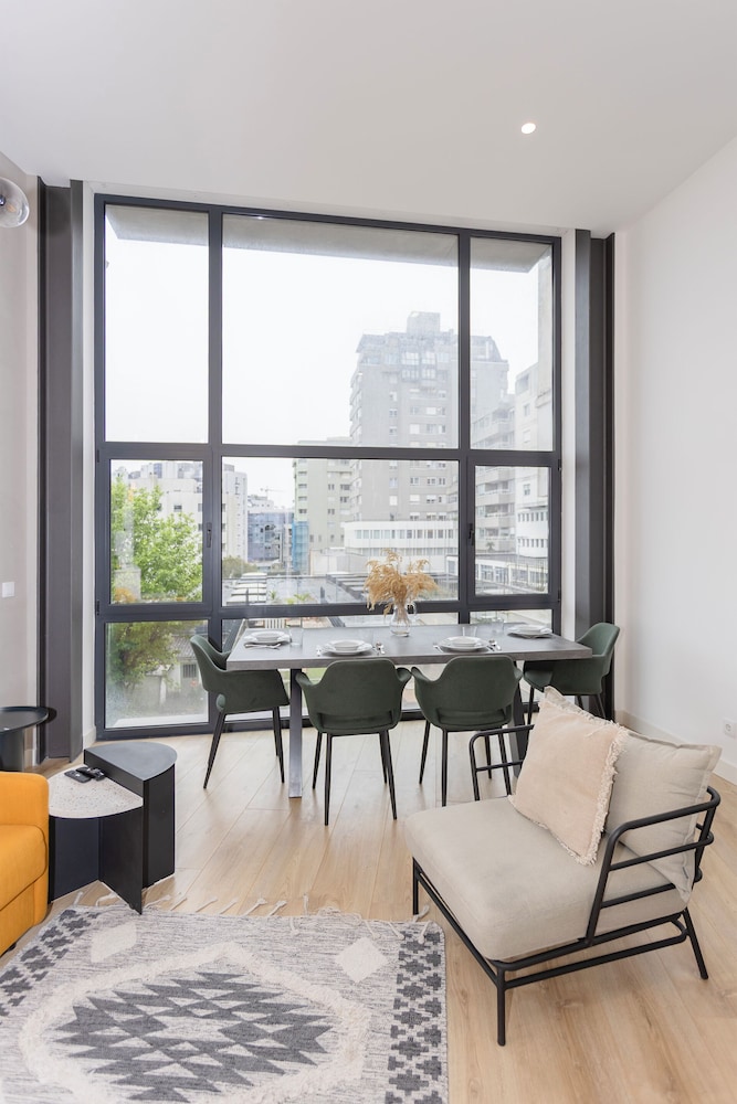 Crystal Luxury Apartment