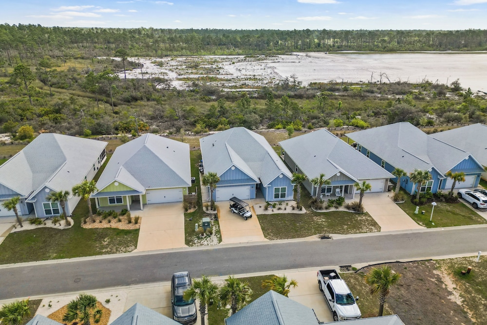 Beach Access: Port St Joe Home w/ Screened Patio!