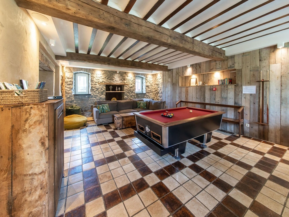 Vacation Home With BBQ Near Hotton