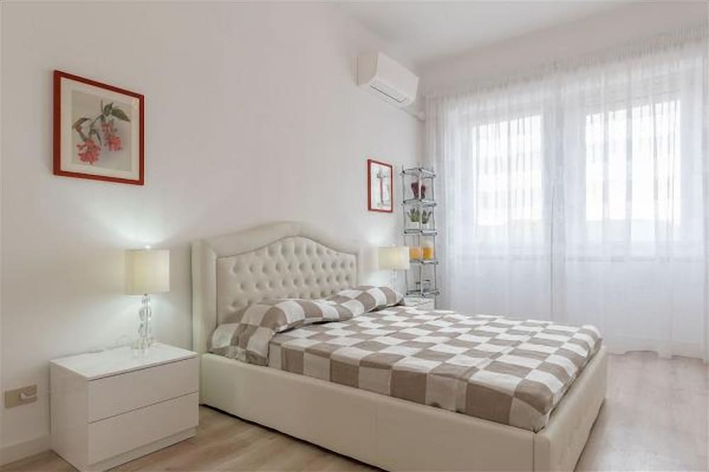 San Pietro Roomy Flat
