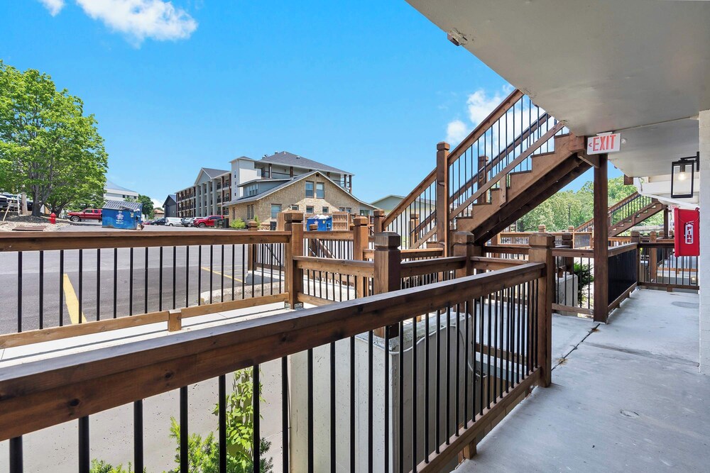 Creekside Near the Landing