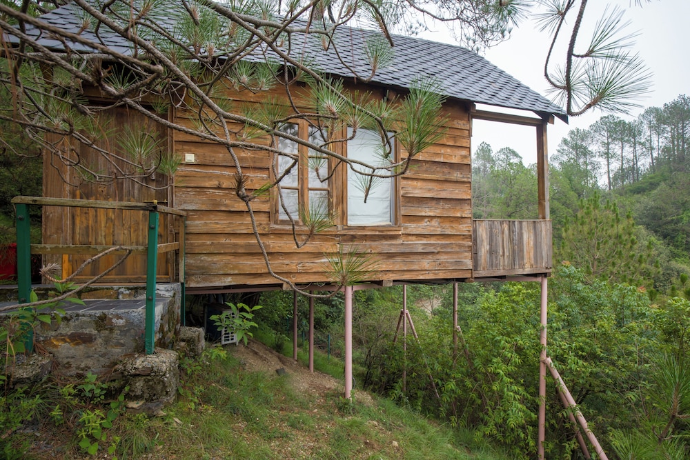 Alaya Stays Suro Woodcrest Chalet