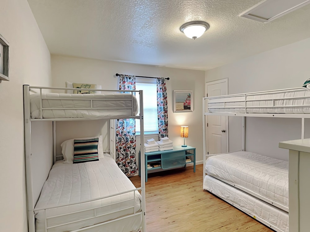 Twin Palms at Surfside by Ryson Vacation Rentals