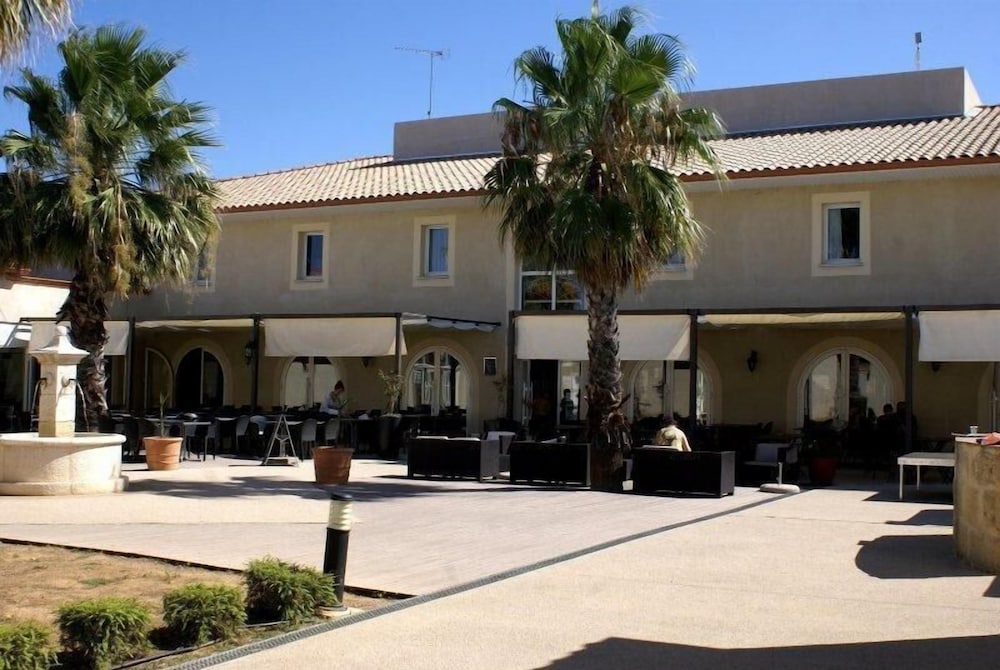 Hôtel Restaurant Les Jasses de Camargue