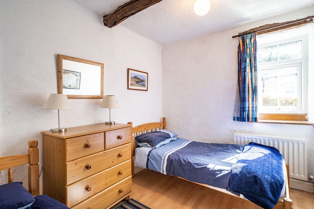 Cragg Cottage view 3