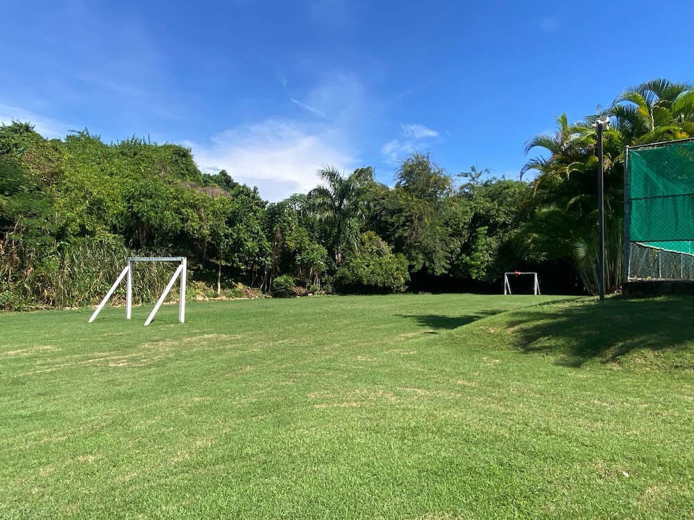 Luxury 5 Bedrooms Villa in Hispañola -sosua