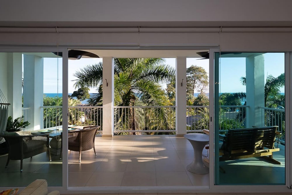 The Beach-front Condo by Acomodo Long Stay Only
