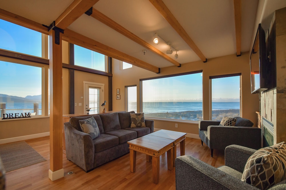 Lakeshore Lodges