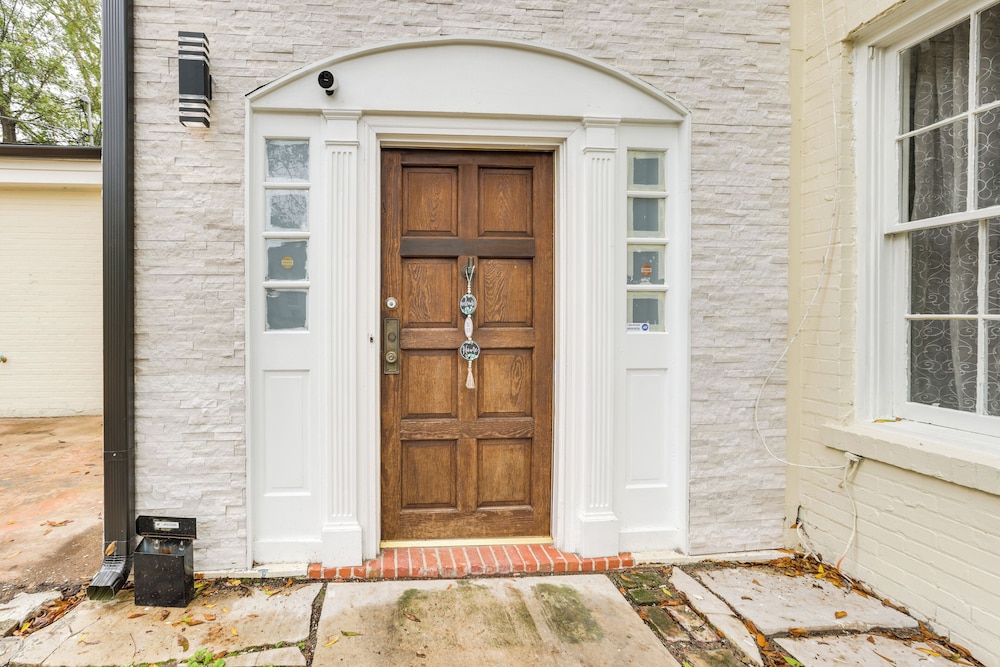 <1 Mi to ASU Campus: Quiet Old Cloverdale Townhome