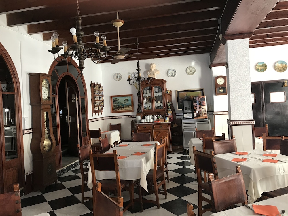 Hostal Ca's Bombu
