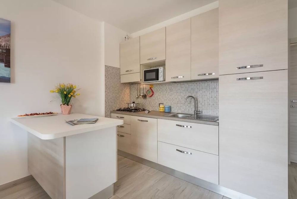 Modern Apartment for 4 Guests Near Alghero Beach