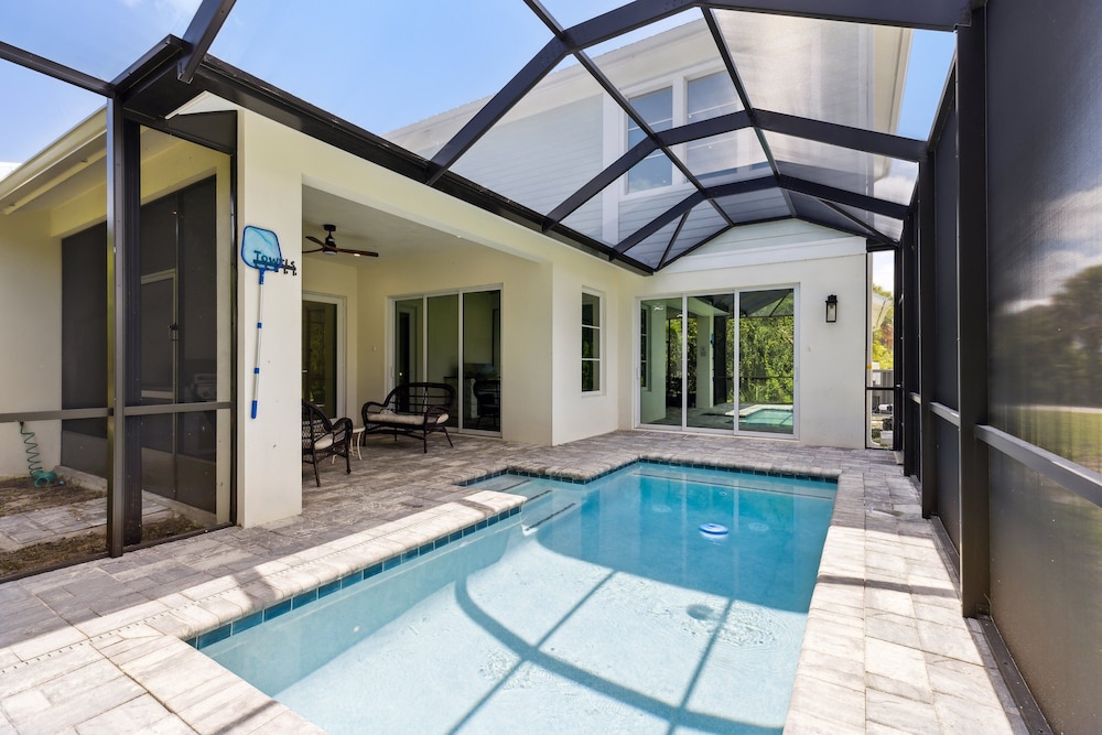 132 Ocean Estates Dr