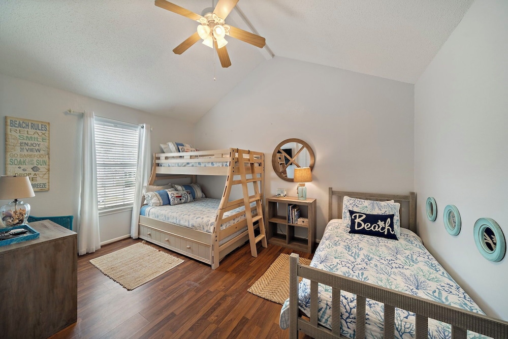 Island Breeze by Ryson Vacation Rentals