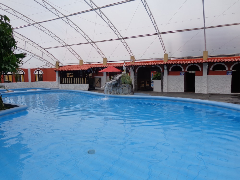 Hosteria El Surillal
