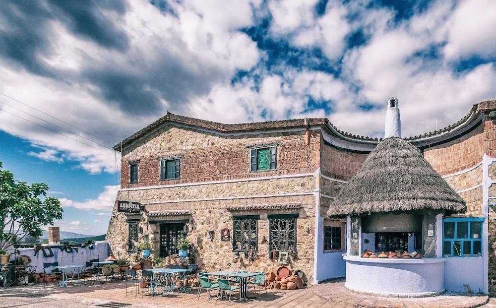 Hotel Auberge Dardara - Image 1