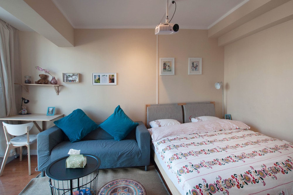 Lacasa Service Apartment