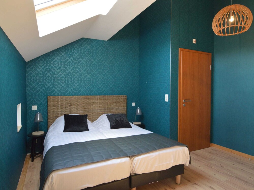 Gorgeous Holiday Home in Waimes With In-house Theatre & Pool view 2
