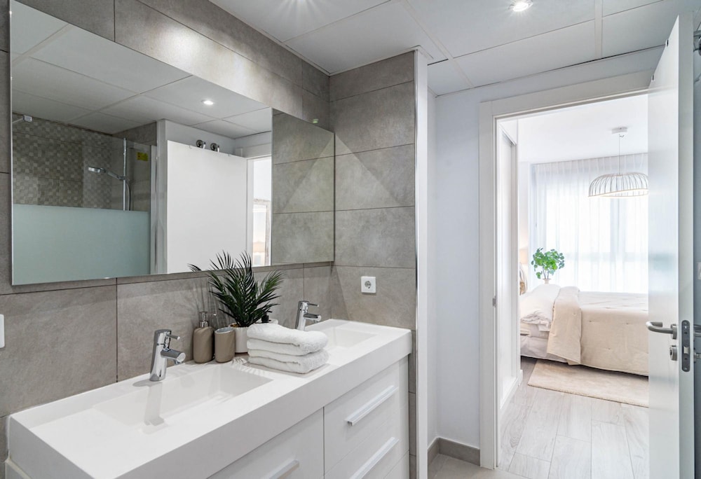 RI B2a- Relaxed Modern Flat in Benahavis