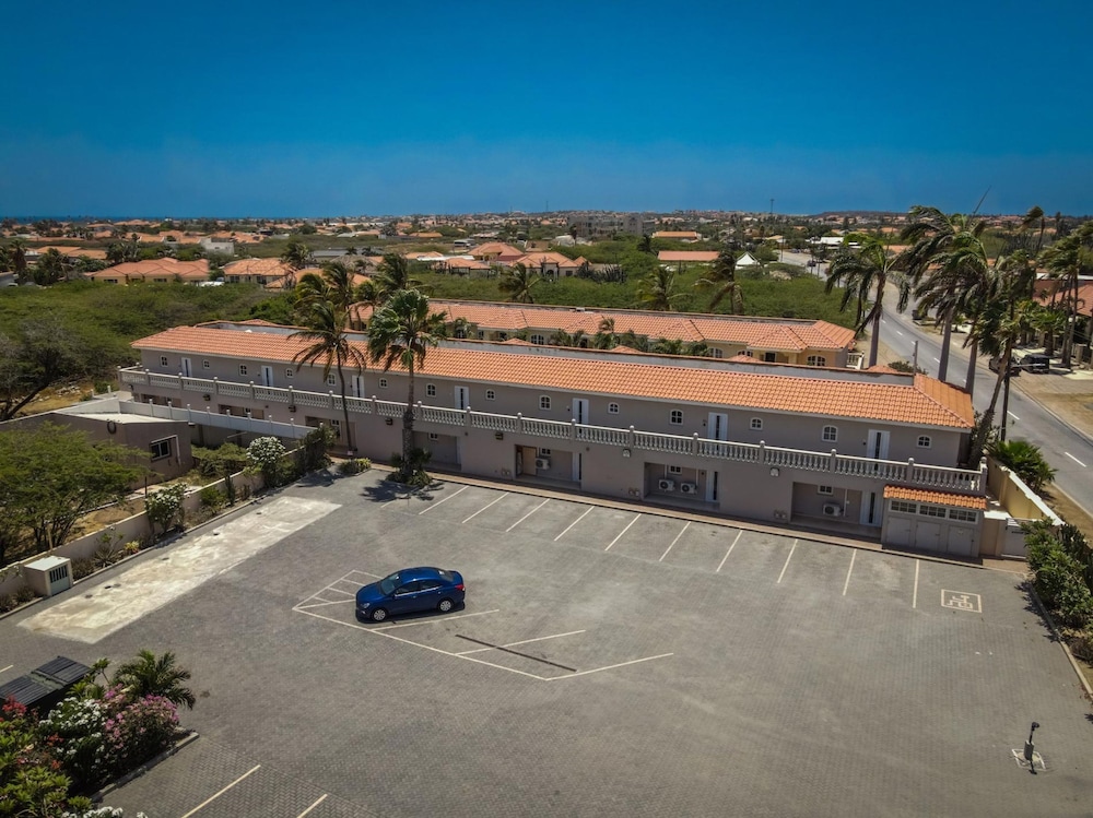 1br1ba Condo in Amazing Location Wacamaya Condos