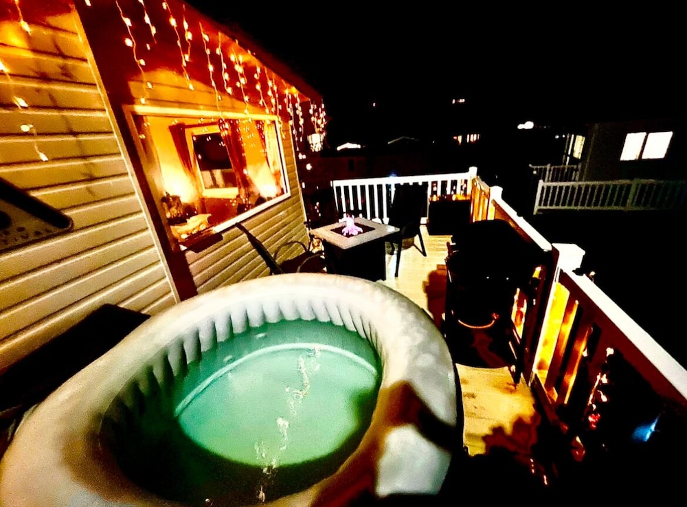 Cozy Newquay Lodge With Private Hot Tub,