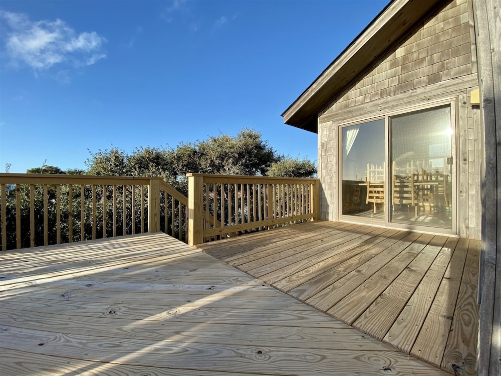 Sound Rider 3 Bedroom Cottage by RedAwning