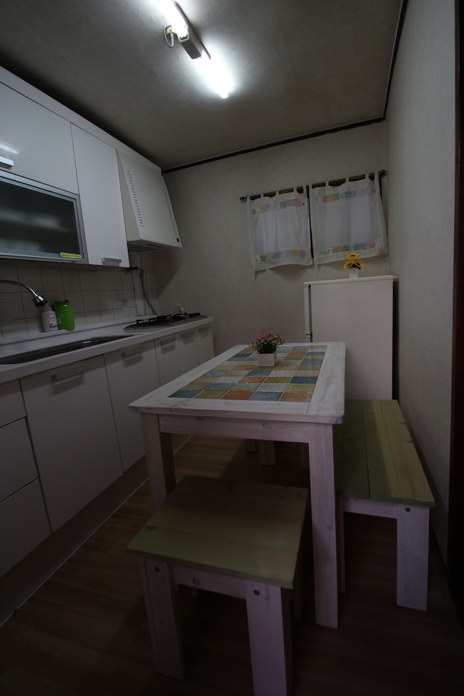 iCOS Guesthouse 1 for Female - Hostel