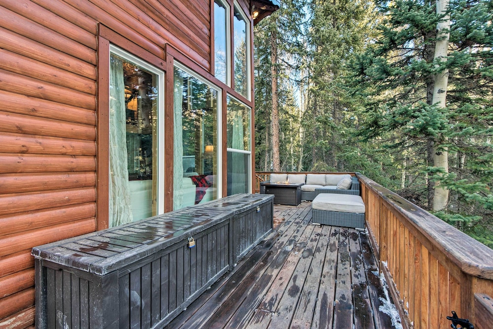 Idaho Springs Cabin w/ Hot Tub on Half Acre! view 3