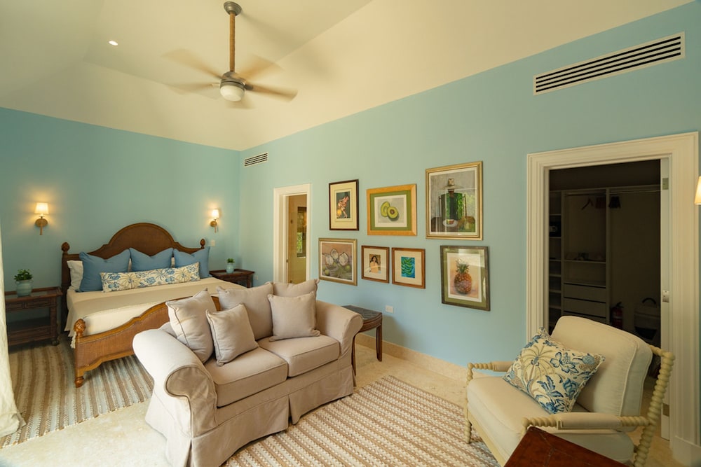 Lake Villa With Pool Table Tennis and Billiard
