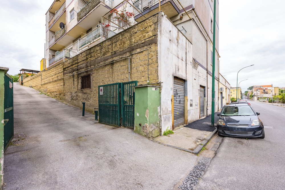 Domus Capodimonte Flat by Napoliapartments