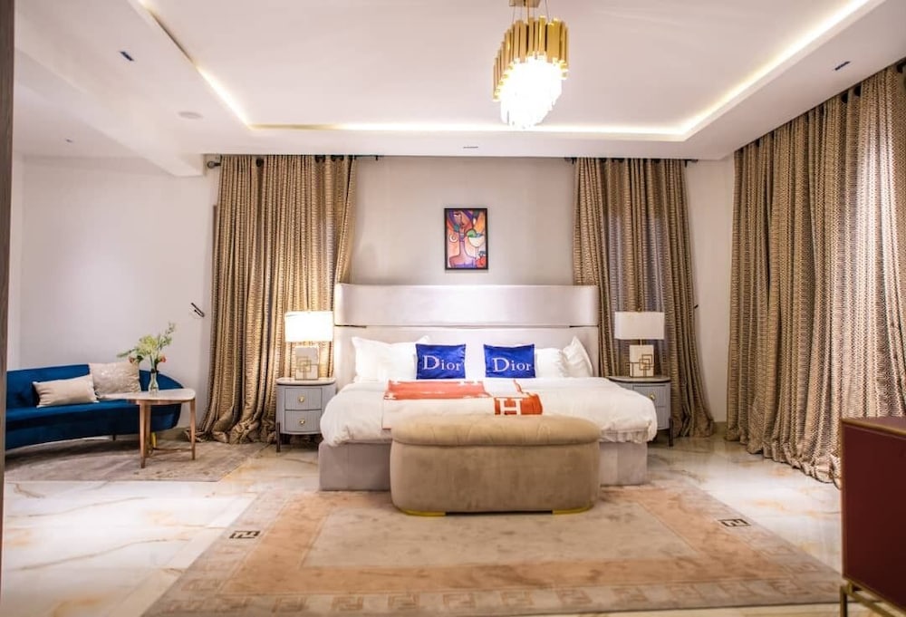 Sujimoto Serviced Apartments