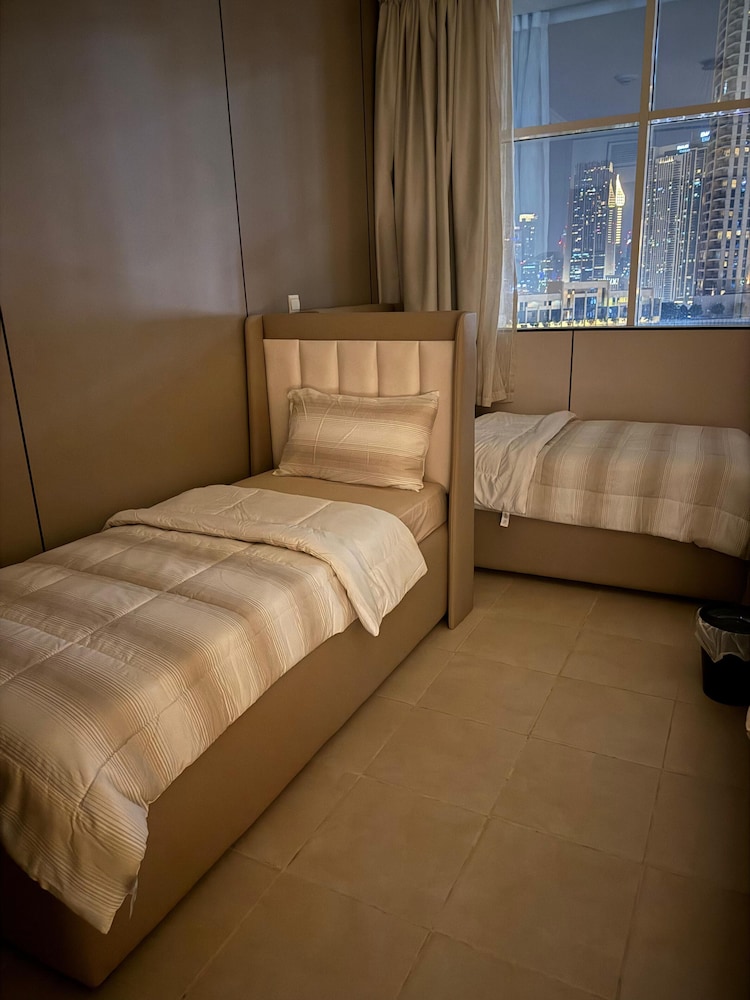 Burj Khalifa DownTown Hostell