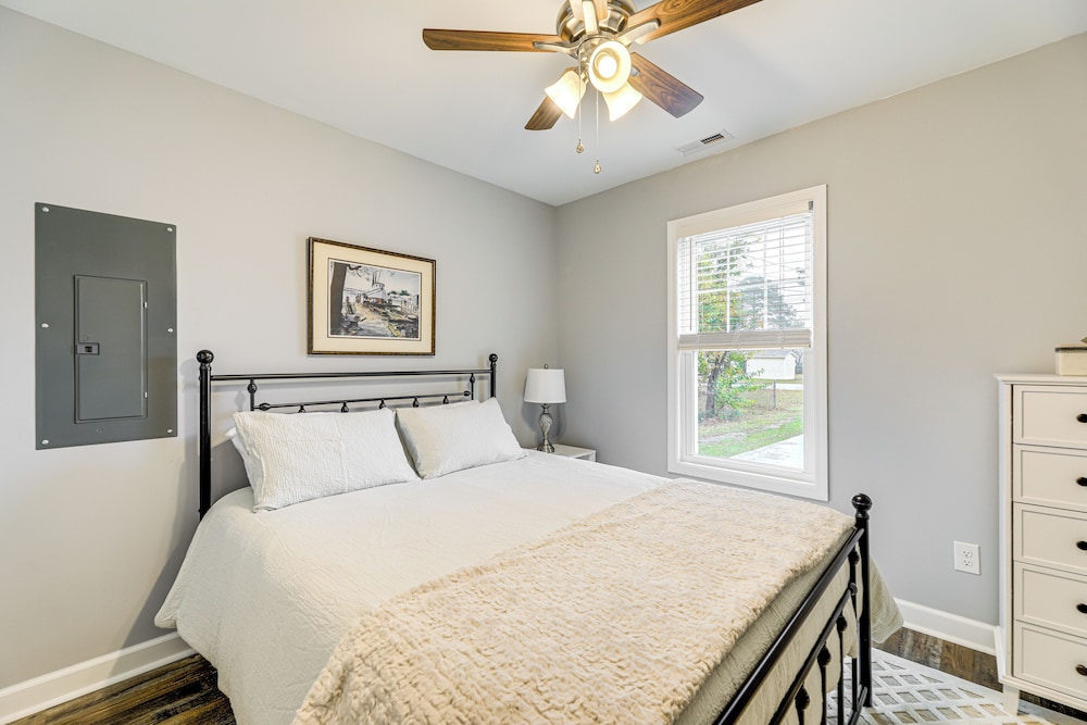 3 Mi to Dtwn: Home w/ Patio & Grill in New Bern