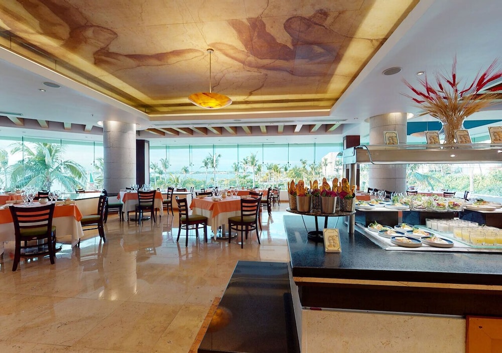 Grand Park Royal Cancun - All Inclusive