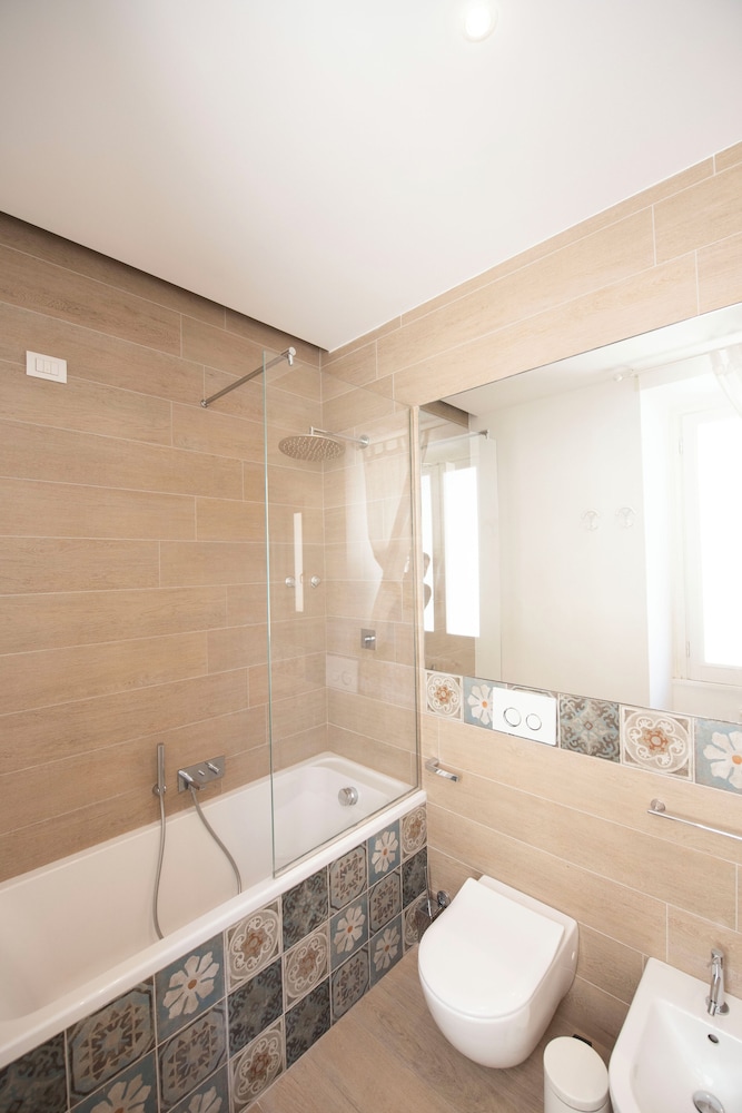 Vatican Beautiful 2Br Apartment