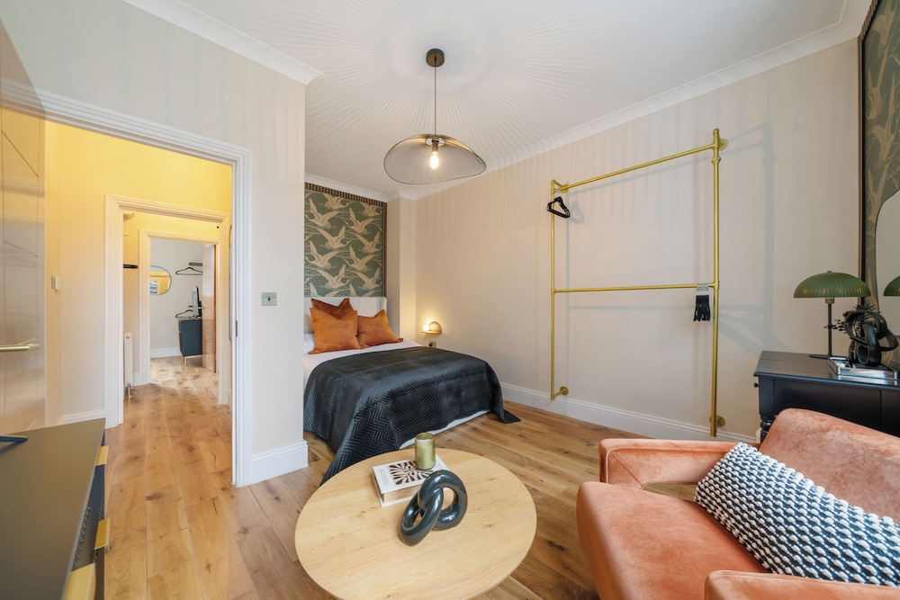 Avari Apartments - Notting Hill