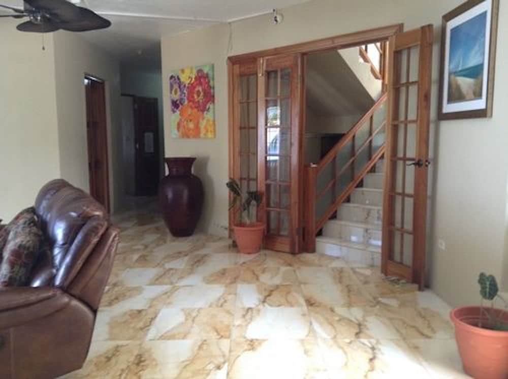 Waters Edge Guest House