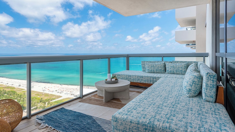 Luxury Vacation Rentals at The Setai by LRMB