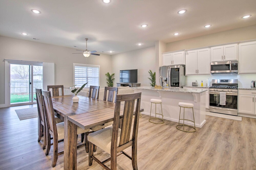 Springfield Vacations - Pet-friendly Ozark Home w/ Yard  Patio - Property Image 1