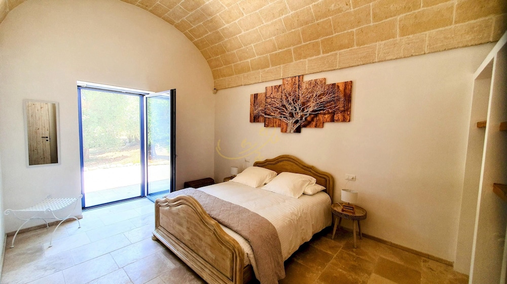 TD Villa e Trulli il Bergamotto w Pool Medcharm view 2