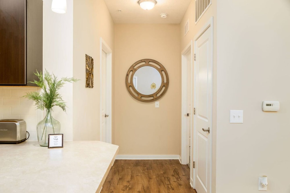 1st Floor Patio Pet-friendly W D Gym Pool