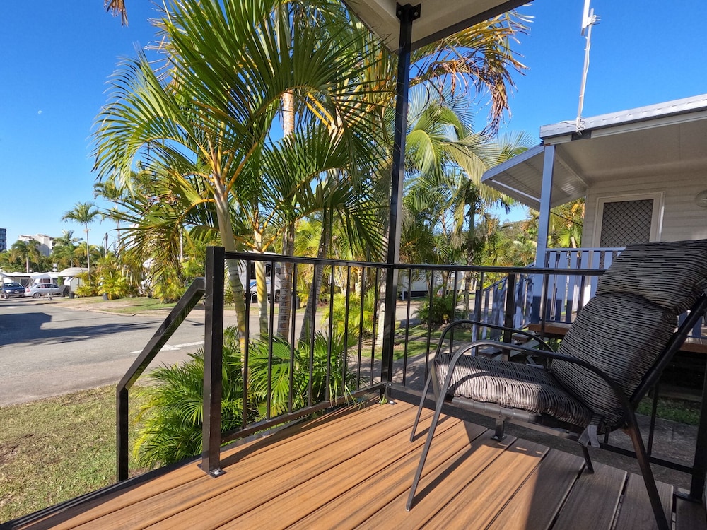 Alex Beach Cabins