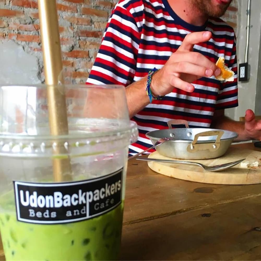 UdonBackpackers Beds and Cafe