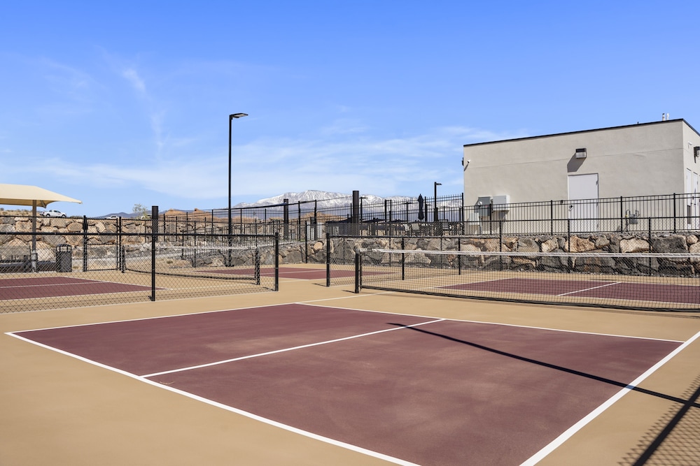 Desert Retreat Near Sand Hollow 4 Bedroom Townhouse