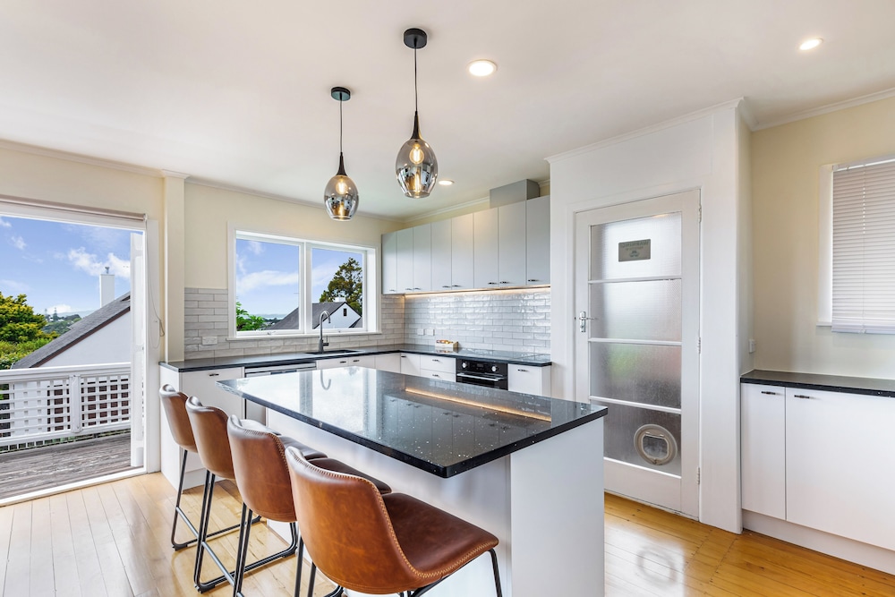Serene 2BR Home in Meadowbank by Zodiak Stays