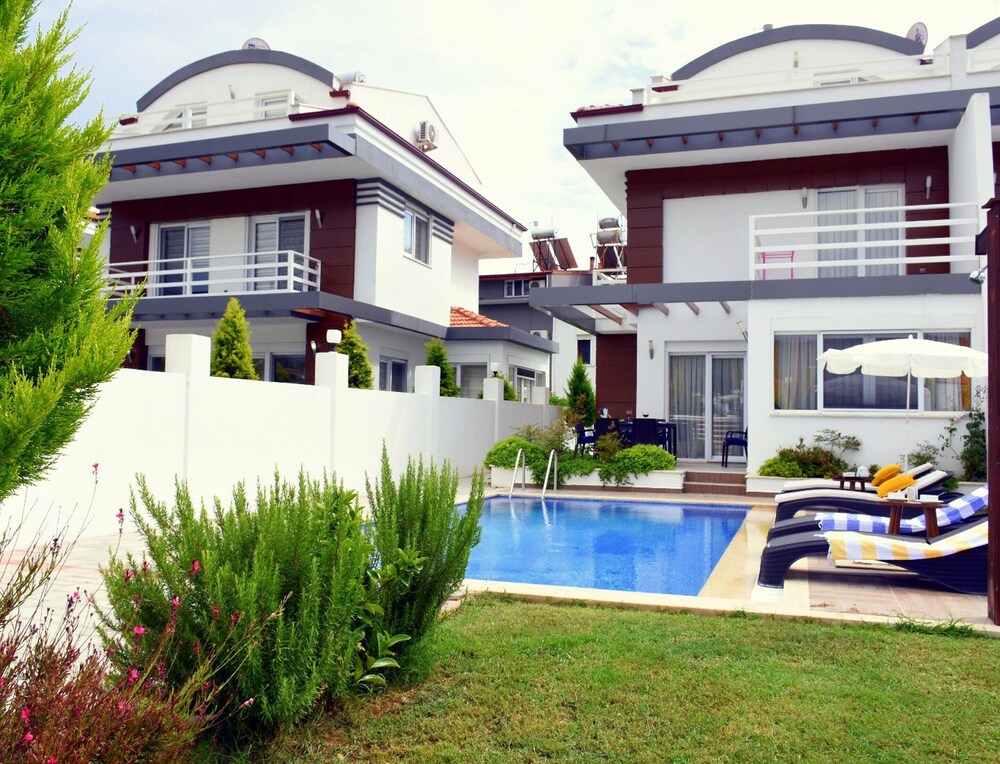 Tala Villa 8 view 4